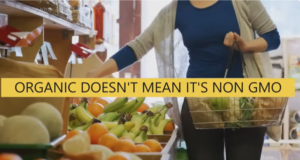 SIGN EXPLAINS THAT AN ORGANIC PRODUCT DOESN'T MEAN ITS NON-GMO